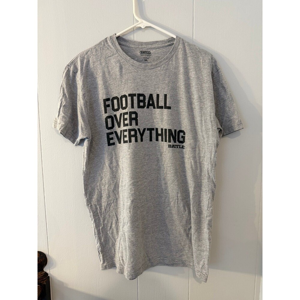 Battle Sports Gray Football Graphic Tee Shirt Men's Large Excellent Condition